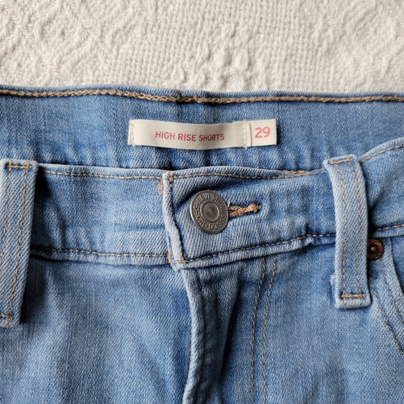 Levi's High Rise Casual Summer Cotton/Viscose Mix Denim Jean Short's - Picture 3 of 8